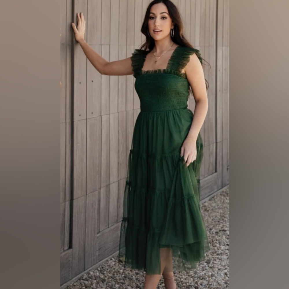 Elegant Green Sleeveless Dress
